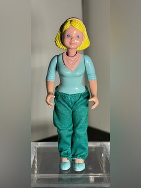 Vintage Fisher-Price Loving Family Dollhouse Mother Figure
